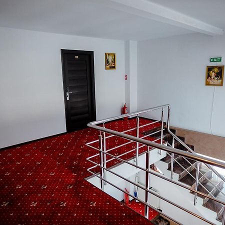 Pensiunea Vialux Bacău Buitenkant foto